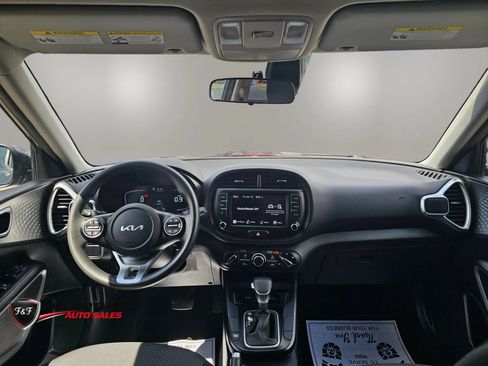Used 2023 Kia Soul LX w/ Option Group 015 FWD image 15
