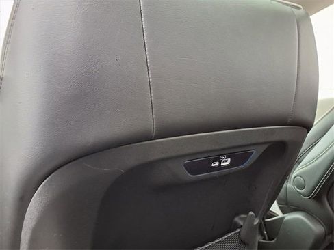 Used 2024 Chrysler Pacifica Limited image 23