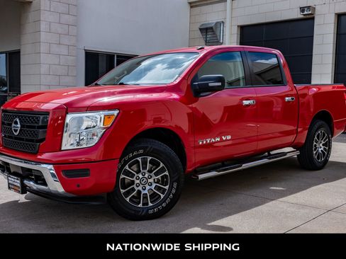 Used 2020 Nissan Titan SV w/ SV Convenience Package AWD/4WD image 4