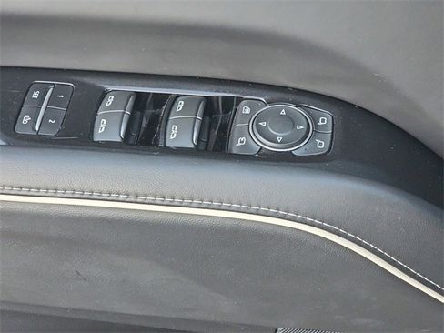 Used 2021 Cadillac Escalade Sport Platinum w/ LPO, ONYX Package image 32