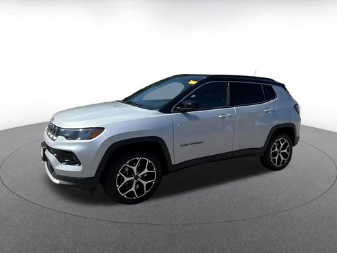 Used 2025 Jeep Compass Limited AWD/4WD image 8