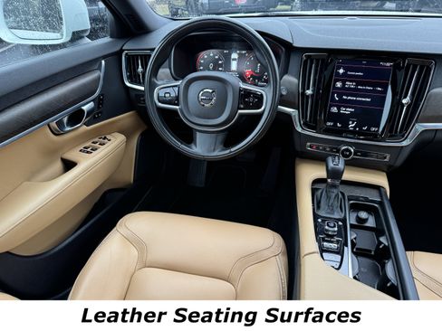 Used 2018 Volvo V90 T6 Cross Country w/ Convenience Package image 4