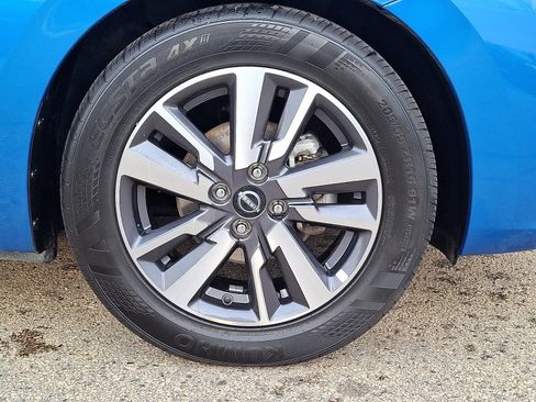 Certified 2023 Nissan Versa SV image 8