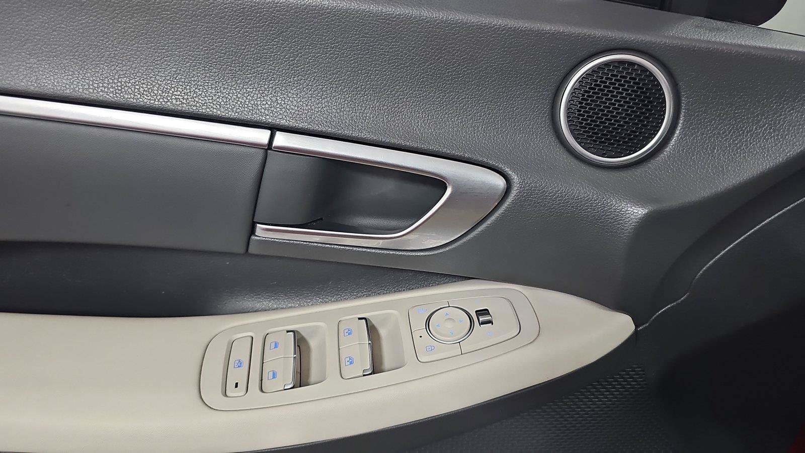 Used 2021 Hyundai Sonata SEL FWD image 23