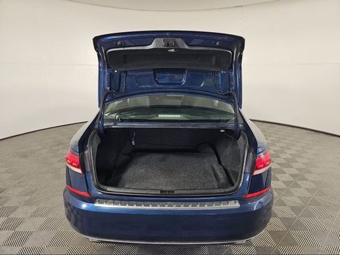 Used 2022 Volkswagen Passat 2.0T SE image 11