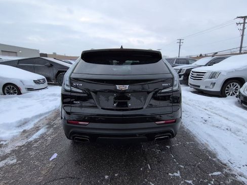 Used 2023 Cadillac XT4 Sport image 5