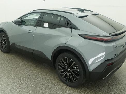 New 2026 Toyota C-HR AWD/4WD image 19