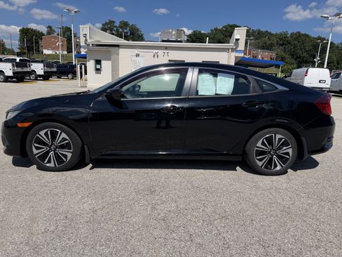 Used 2017 Honda Civic EX-T image 4