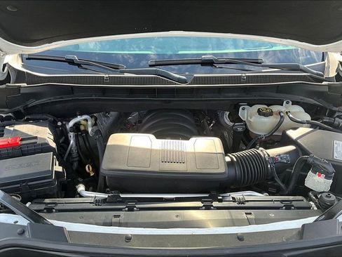 Used 2021 Chevrolet Tahoe Z71 w/ Z71 Signature Package image 33