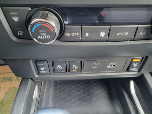 Used 2022 Nissan Frontier SV image 22