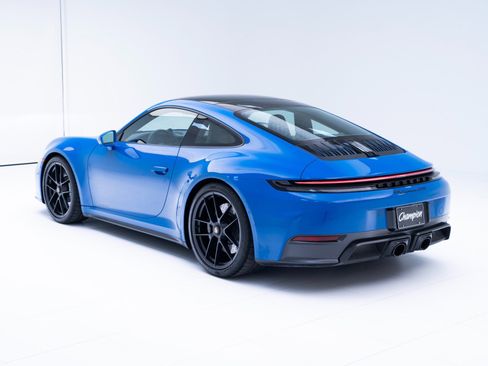 Used 2025 Porsche 911 Carrera 4 GTS image 3