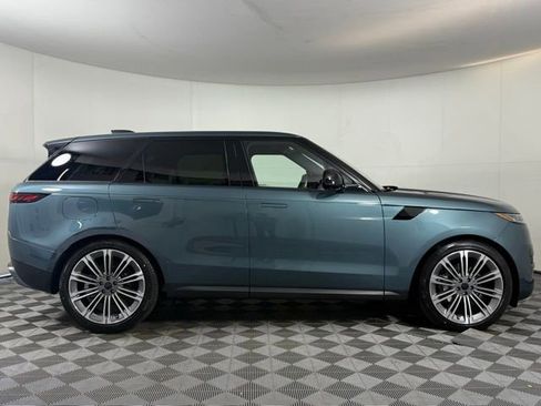 New 2026 Land Rover Range Rover Sport SE image 9