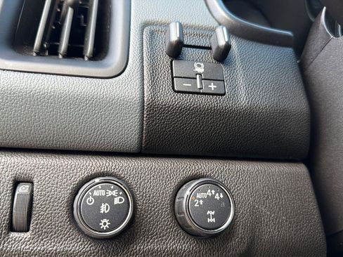 Used 2019 Chevrolet Colorado Z71 AWD/4WD image 10