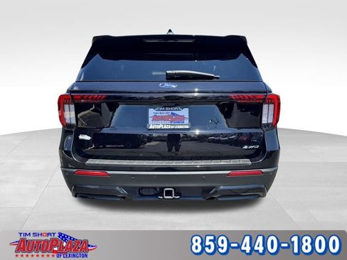 Used 2025 Ford Explorer ST-Line w/ ST-Line Street Pack AWD/4WD image 11
