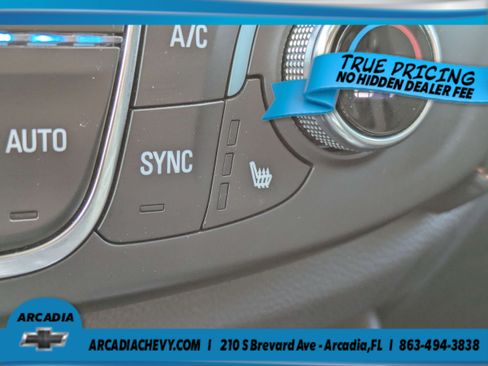 Used 2021 Chevrolet Traverse LT FWD image 22