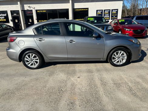 Used 2013 MAZDA MAZDA3 i Touring image 9