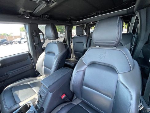 Used 2025 Ford Bronco Outer Banks AWD/4WD image 16