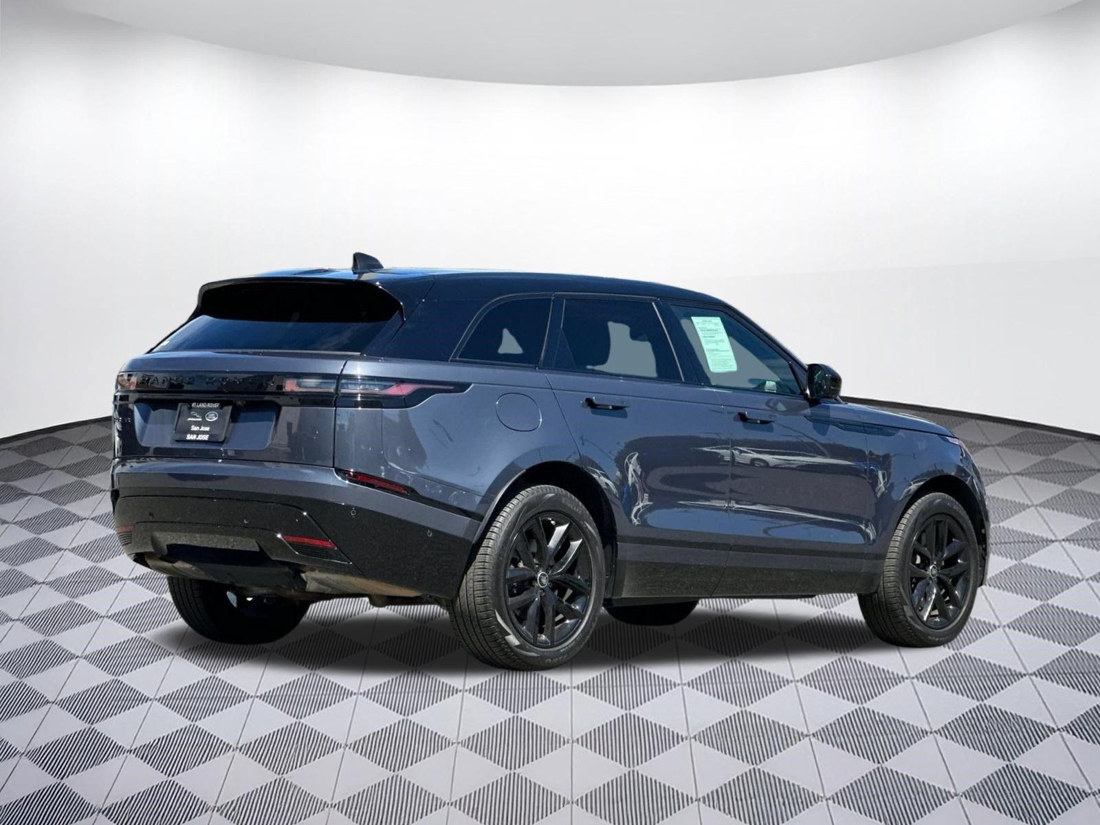 Certified 2026 Land Rover Range Rover Velar Dynamic SE AWD/4WD image 9