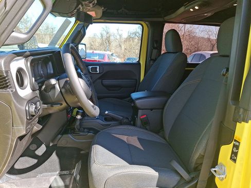 Used 2024 Jeep Wrangler Willys image 14