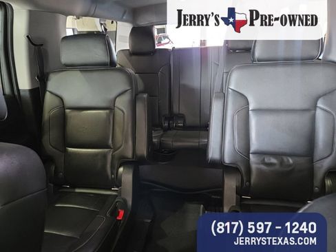 Used 2019 Chevrolet Suburban Premier RWD image 15