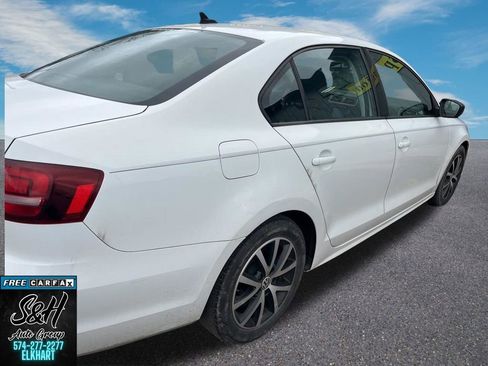 Used 2016 Volkswagen Jetta SE image 12