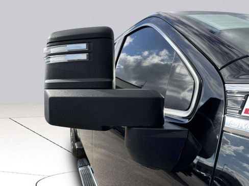 Used 2023 GMC Sierra 3500 SLE w/ SLE Convenience Package image 9