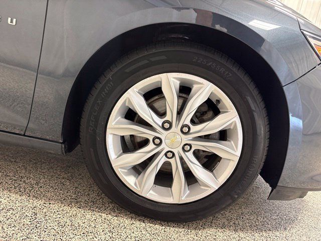 Used 2020 Chevrolet Malibu LT FWD image 30