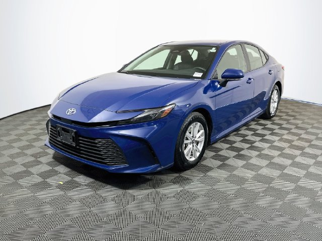 Certified 2025 Toyota Camry LE FWD image 4
