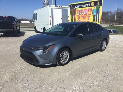 Used 2025 Toyota Corolla LE FWD image 7