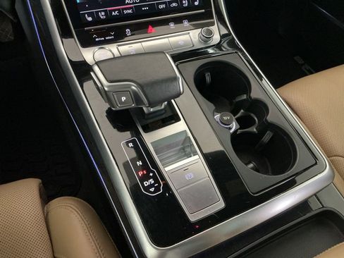 Used 2020 Audi Q8 Prestige image 14