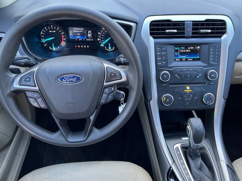 Used 2013 Ford Fusion SE image 14