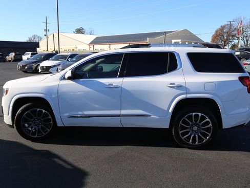 Used 2021 GMC Acadia Denali image 3