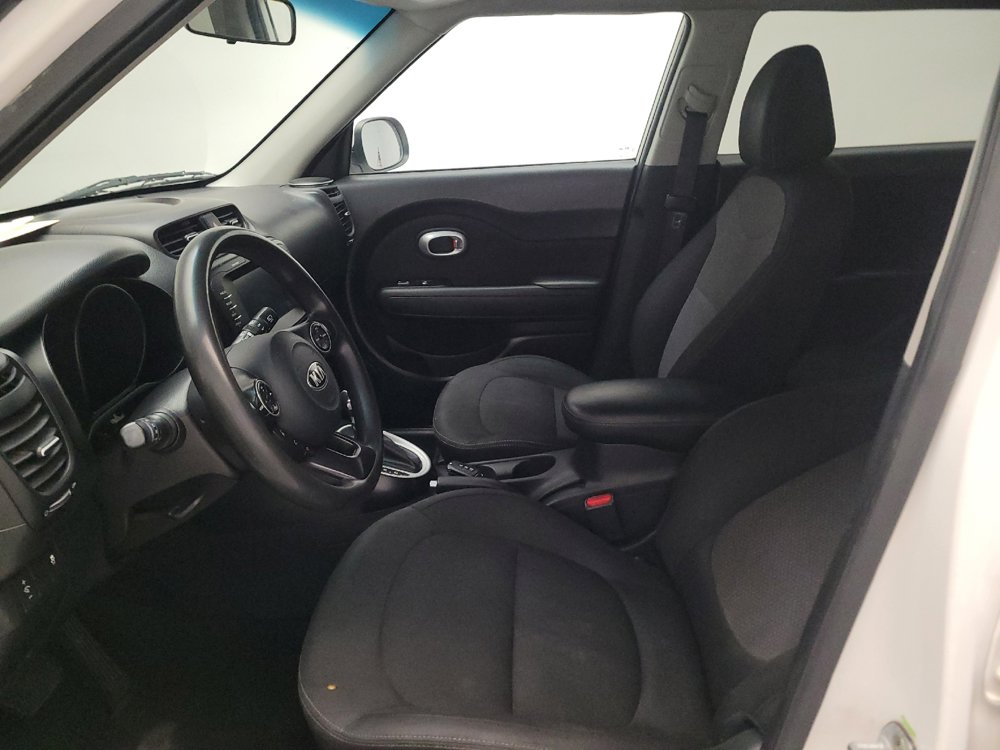 Used 2019 Kia Soul + FWD image 17