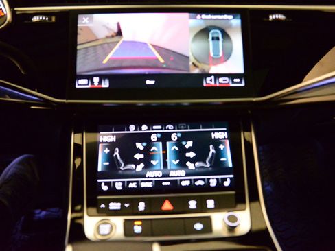 Used 2021 Audi Q7 3.0T Premium Plus image 32