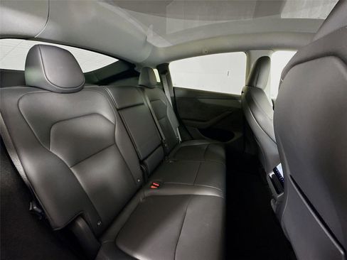 Used 2026 Tesla Model Y Long Range image 27