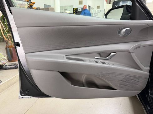 Used 2024 Hyundai Elantra SEL FWD image 11