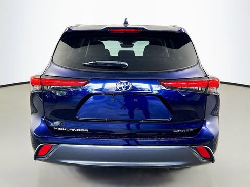 Used 2021 Toyota Highlander Limited FWD image 7