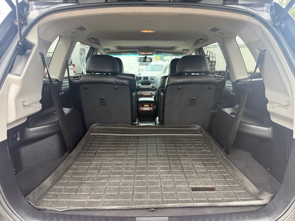 Used 2012 Toyota Highlander Limited w/ Tow Pkg AWD/4WD image 18