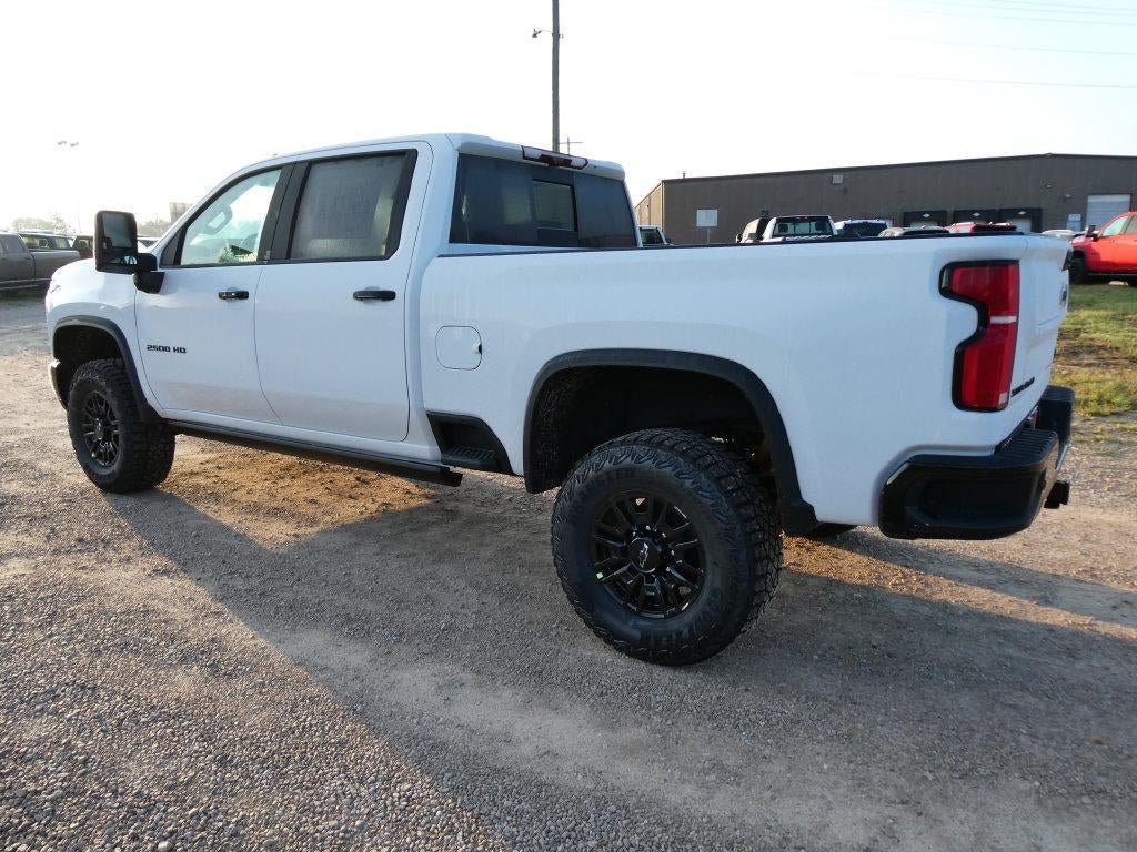 New 2026 Chevrolet Silverado 2500 ZR2 w/ LPO, Dark Essentials Package AWD/4WD image 7
