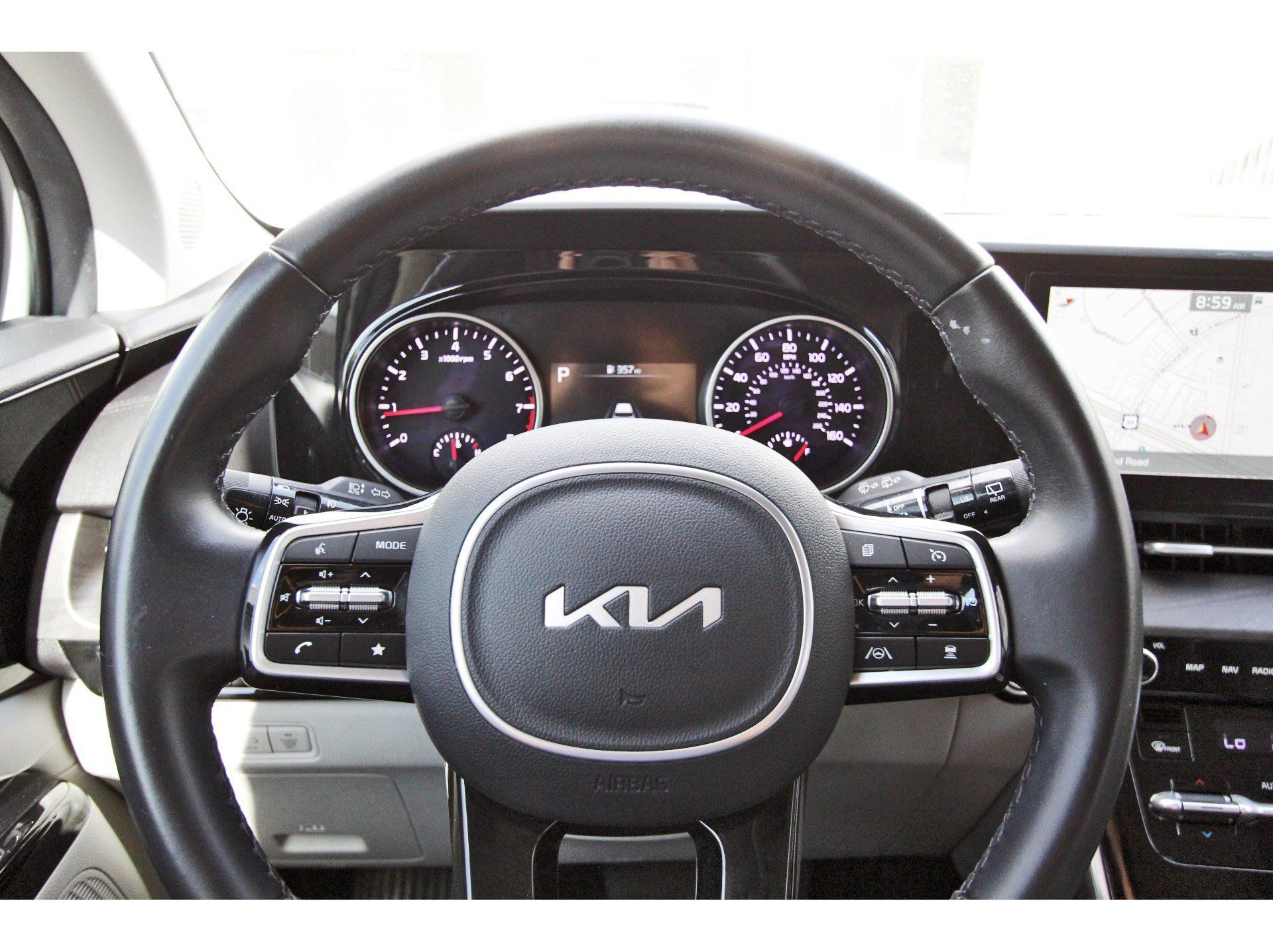 Certified 2022 Kia Carnival SX FWD image 17