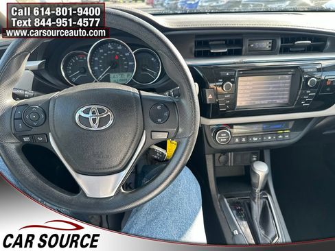 Used 2016 Toyota Corolla LE FWD image 12
