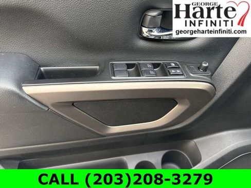 Used 2024 Nissan Titan SV w/ SV Bronze Edition Package image 21