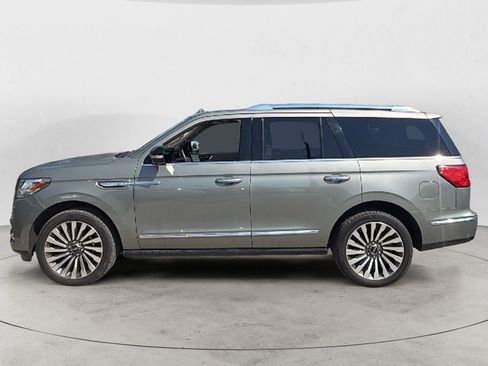 Used 2019 Lincoln Navigator Reserve AWD/4WD image 3