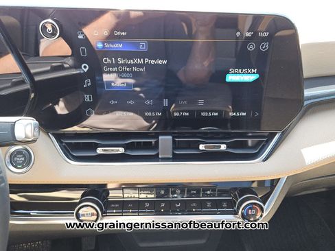 Used 2025 Chevrolet Equinox ACTIV w/ Safety and Technology Package FWD image 8