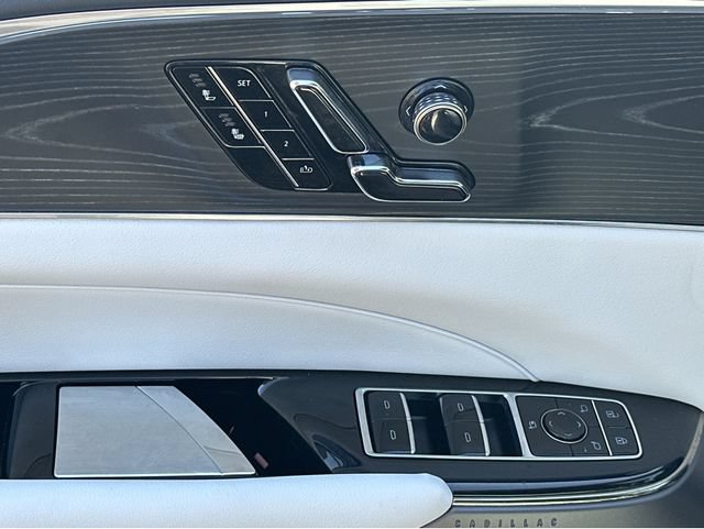 Certified 2024 Cadillac Lyriq Luxury RWD image 5