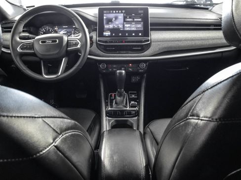 Used 2024 Jeep Compass Latitude AWD/4WD image 21