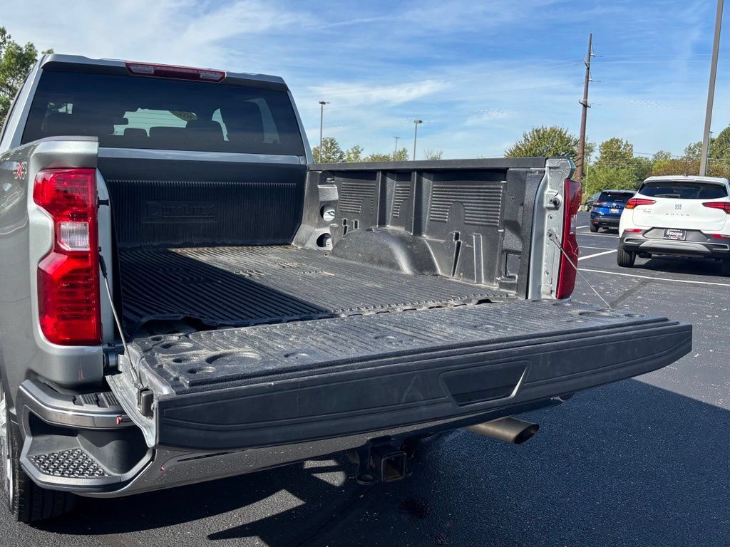 Used 2025 Chevrolet Silverado 2500 LT w/ Convenience Package AWD/4WD image 20