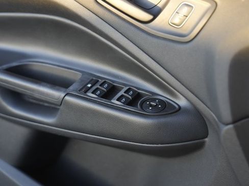 Used 2018 Ford Escape S image 28