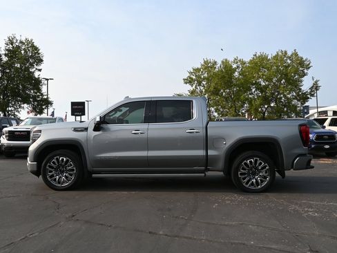Used 2025 GMC Sierra 1500 Denali Ultimate AWD/4WD image 4