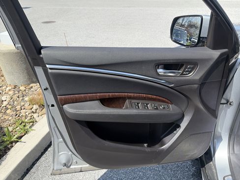 Used 2018 Acura MDX SH-AWD image 13